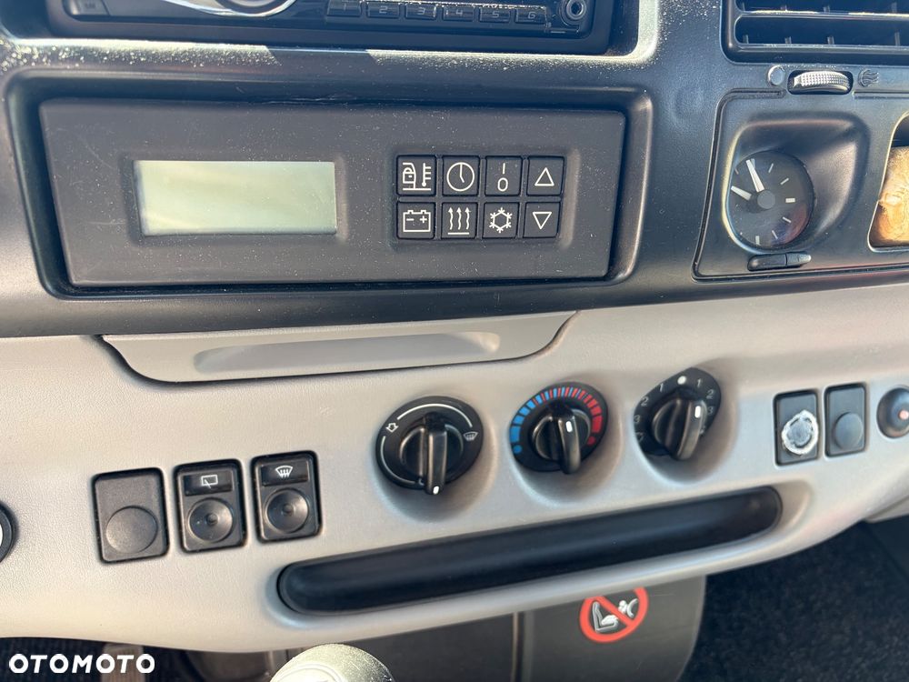 Ford Transit - 11