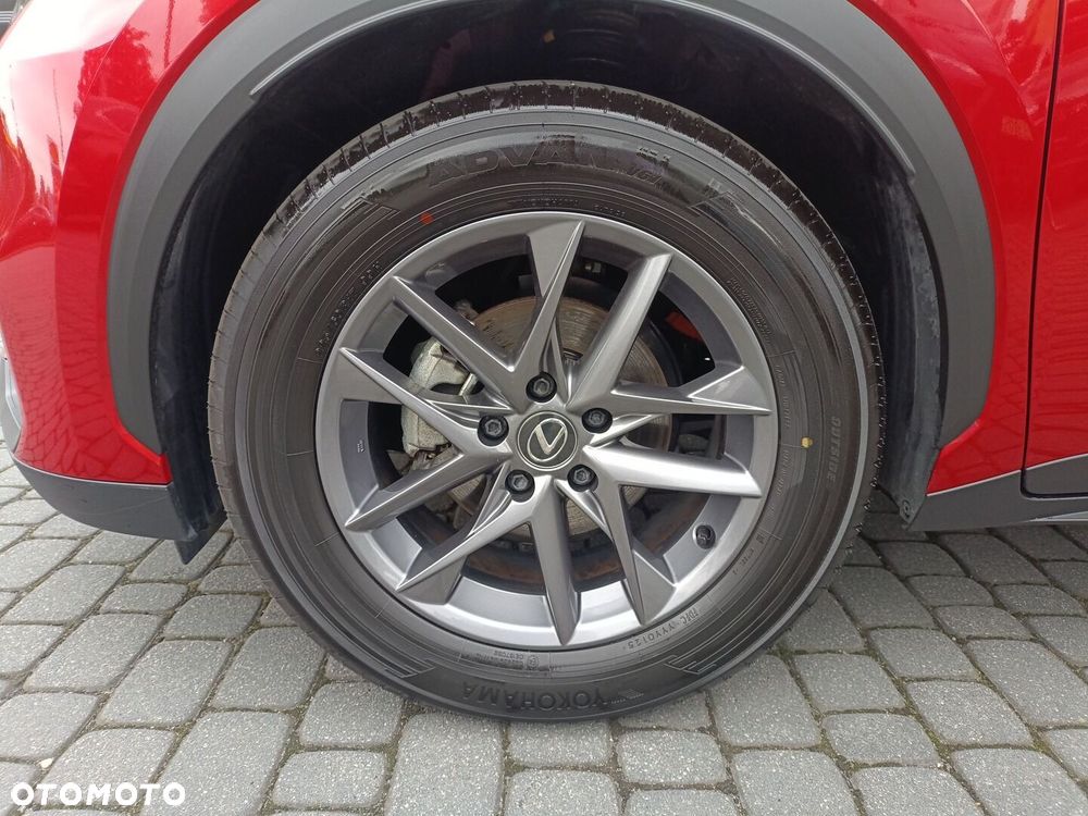Lexus LBX 1.5 Hybrid - 30