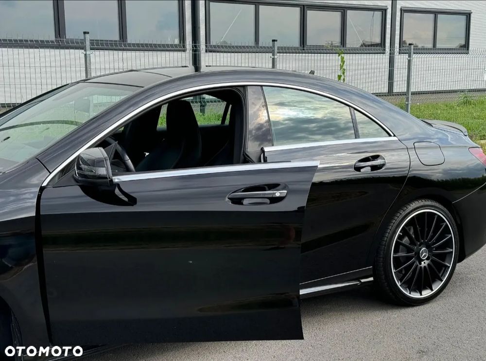 Mercedes-Benz CLA 250 4-Matic AMG Line - 18