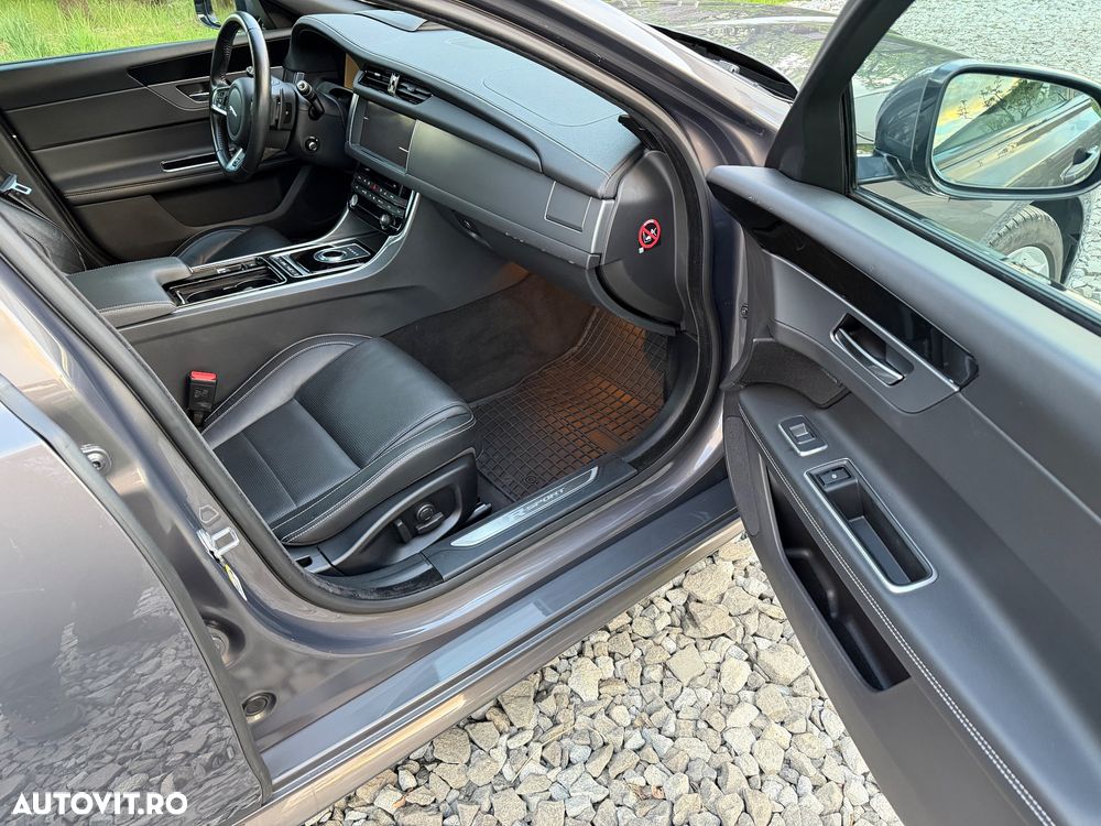 Jaguar XF 20d AWD Aut. R-Sport - 26