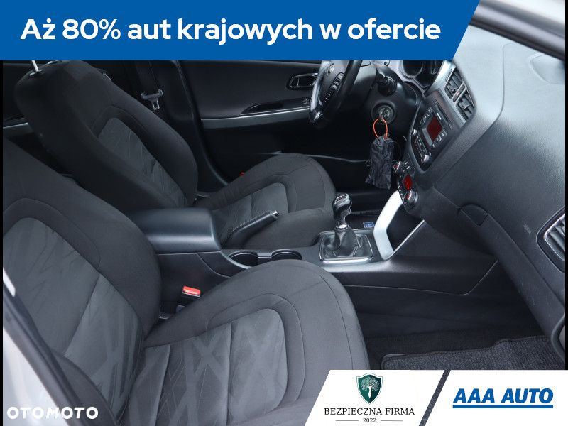 Kia Ceed - 10