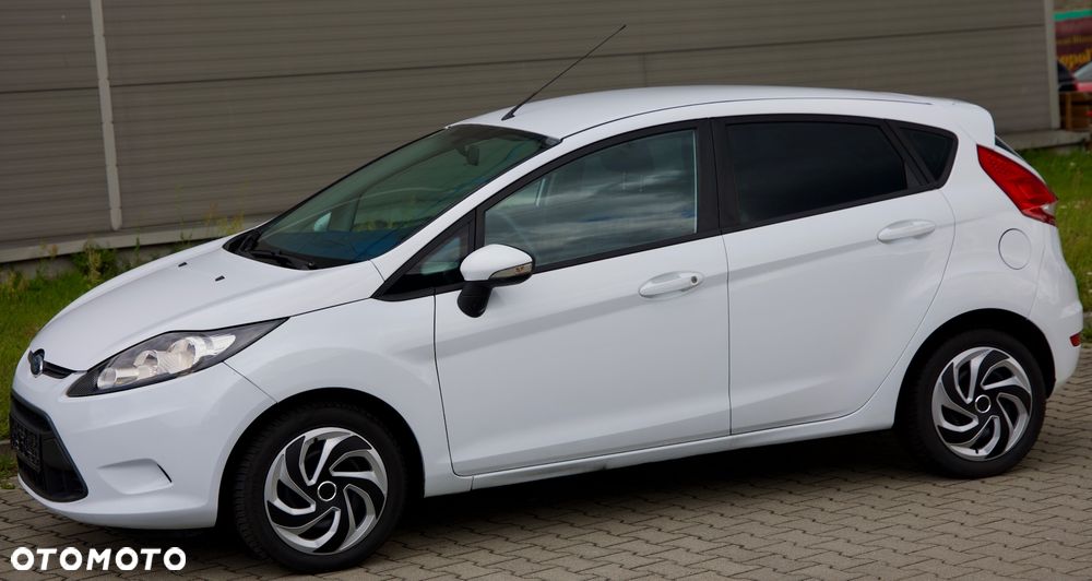 Ford Fiesta 1.25 Ambiente - 19