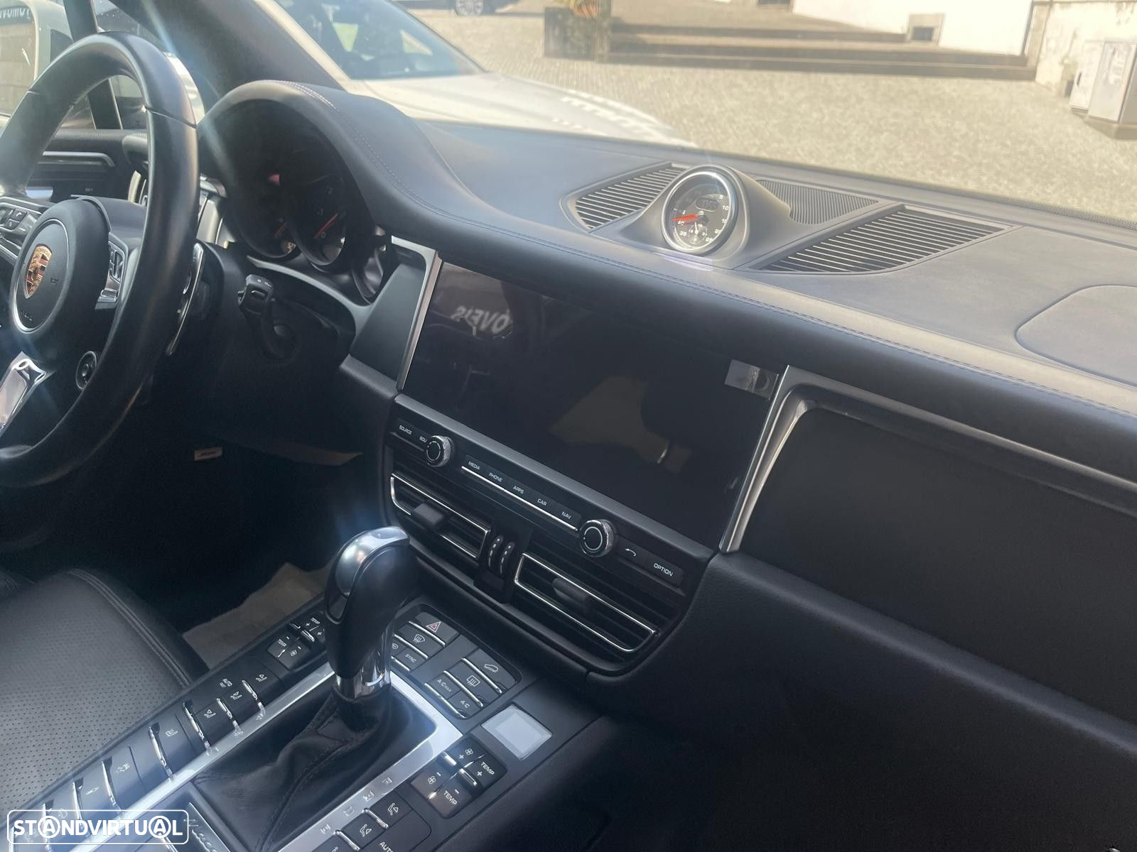 Porsche Macan Standard - 36