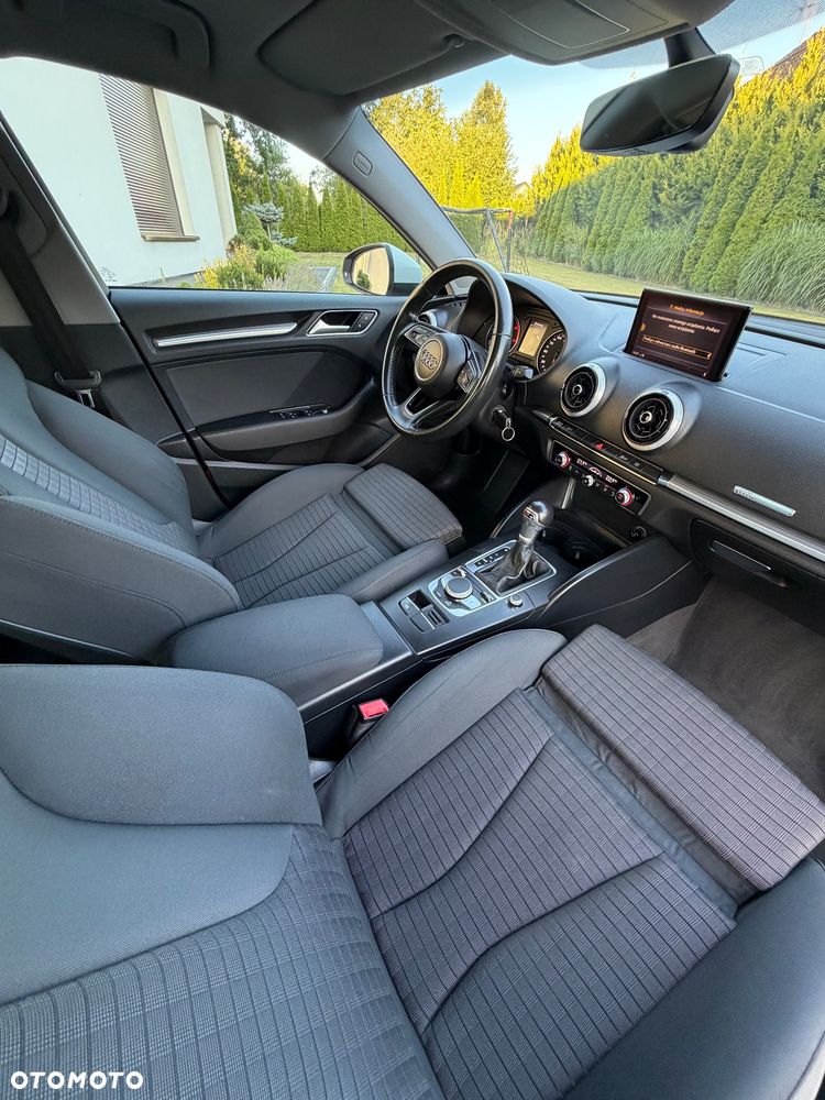Audi A3 Sportback 1.6 TDI S tronic design - 9