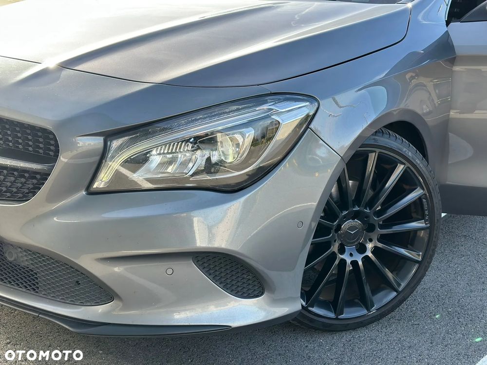 Mercedes-Benz CLA 180 7G-DCT AMG Line
