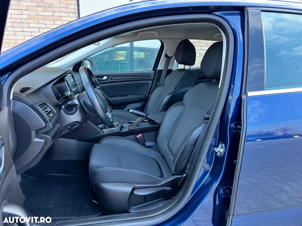 Renault Megane - 11