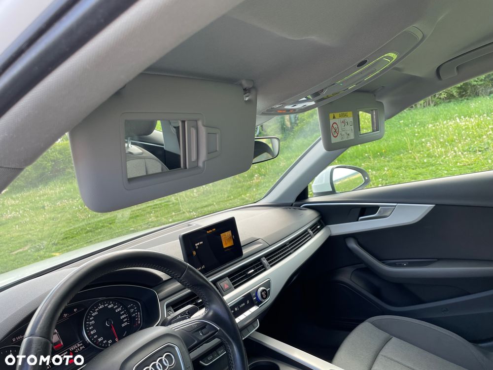 Audi A4 Limousine - 36