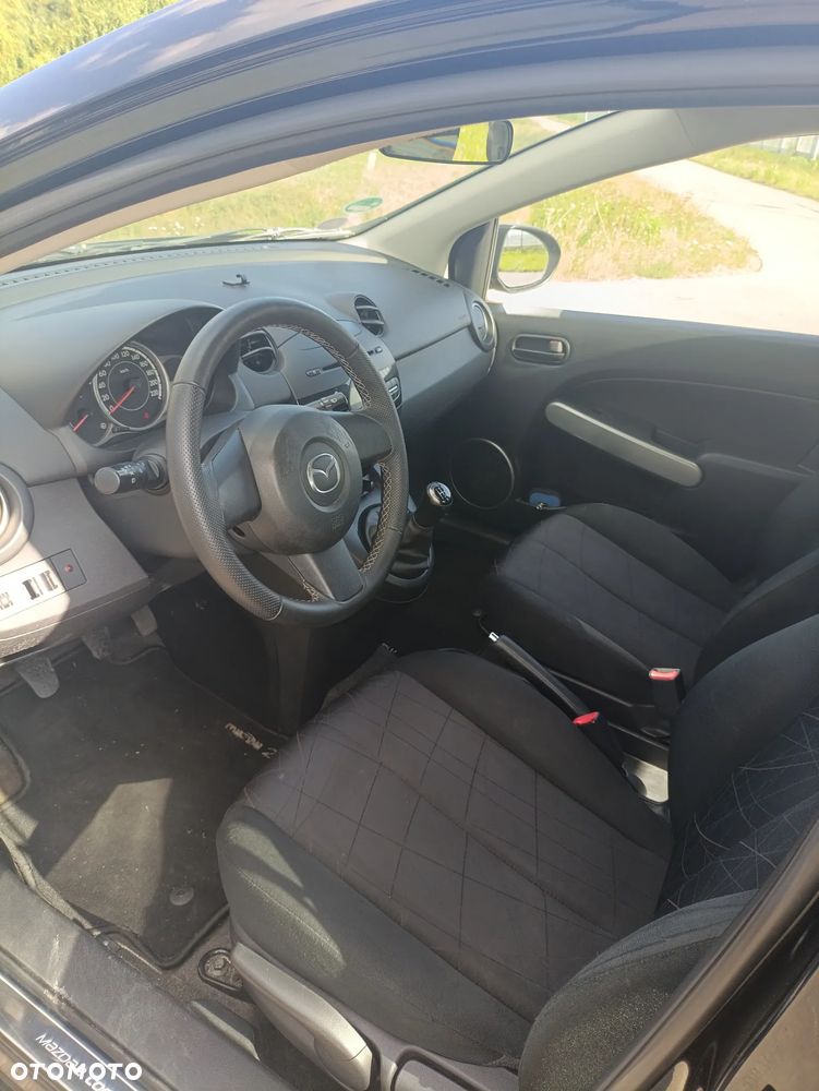 Mazda 2 - 3