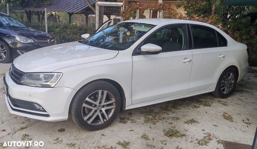 Volkswagen Jetta - 4