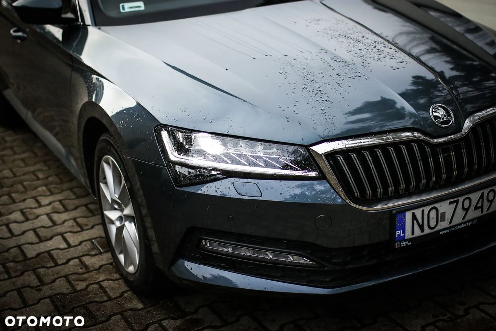 Skoda Superb 2.0 TSI Ambition DSG - 12