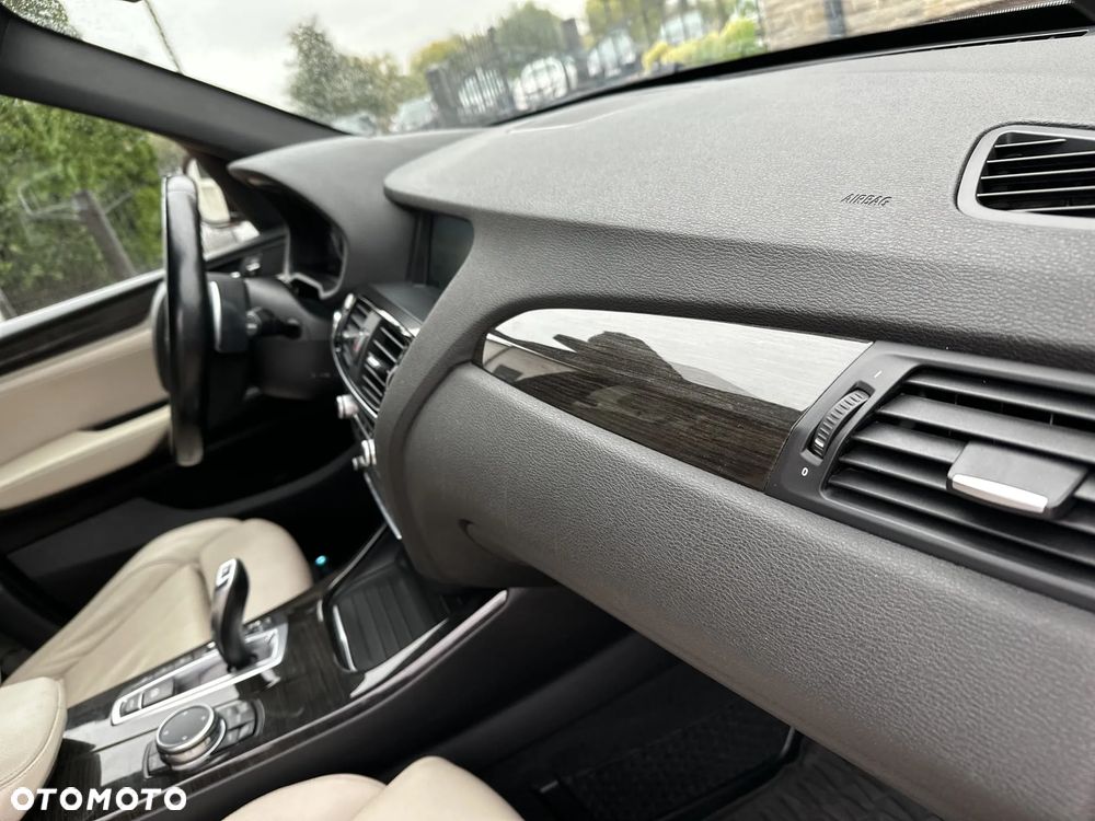 BMW X3 xDrive20d sport - 37