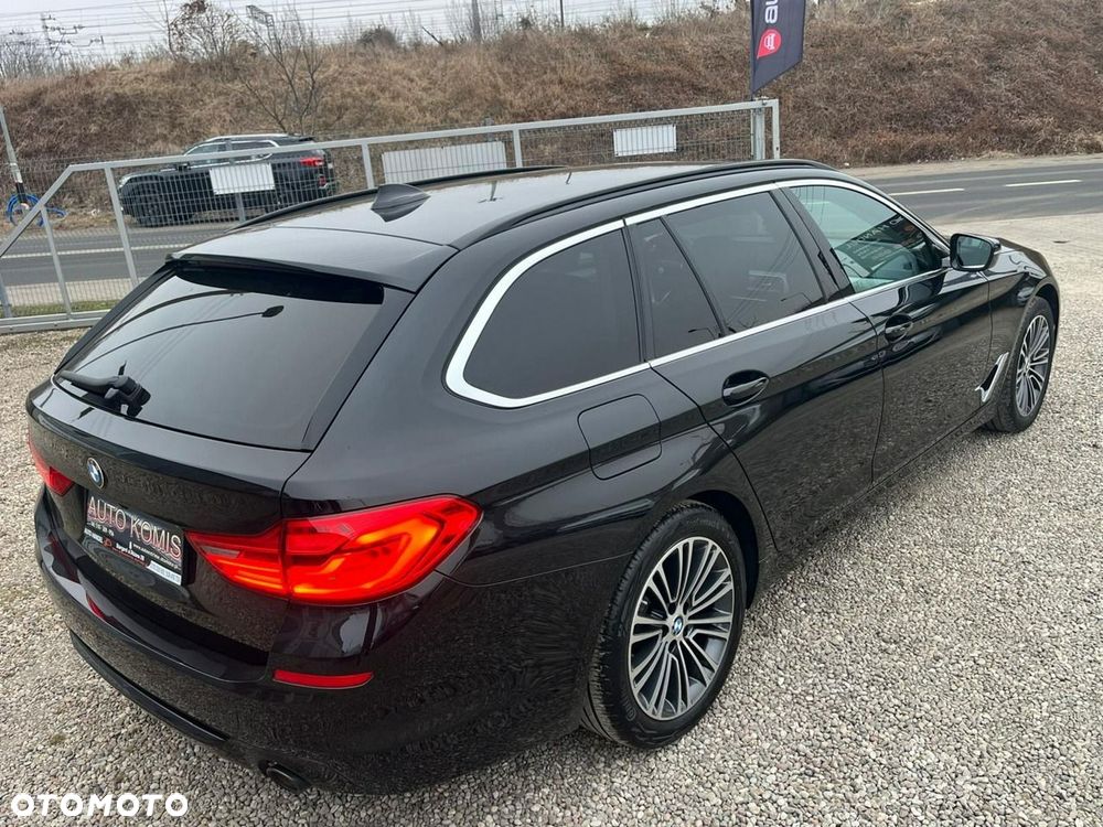 BMW Seria 5 530i xDrive GPF Sport Line sport - 31