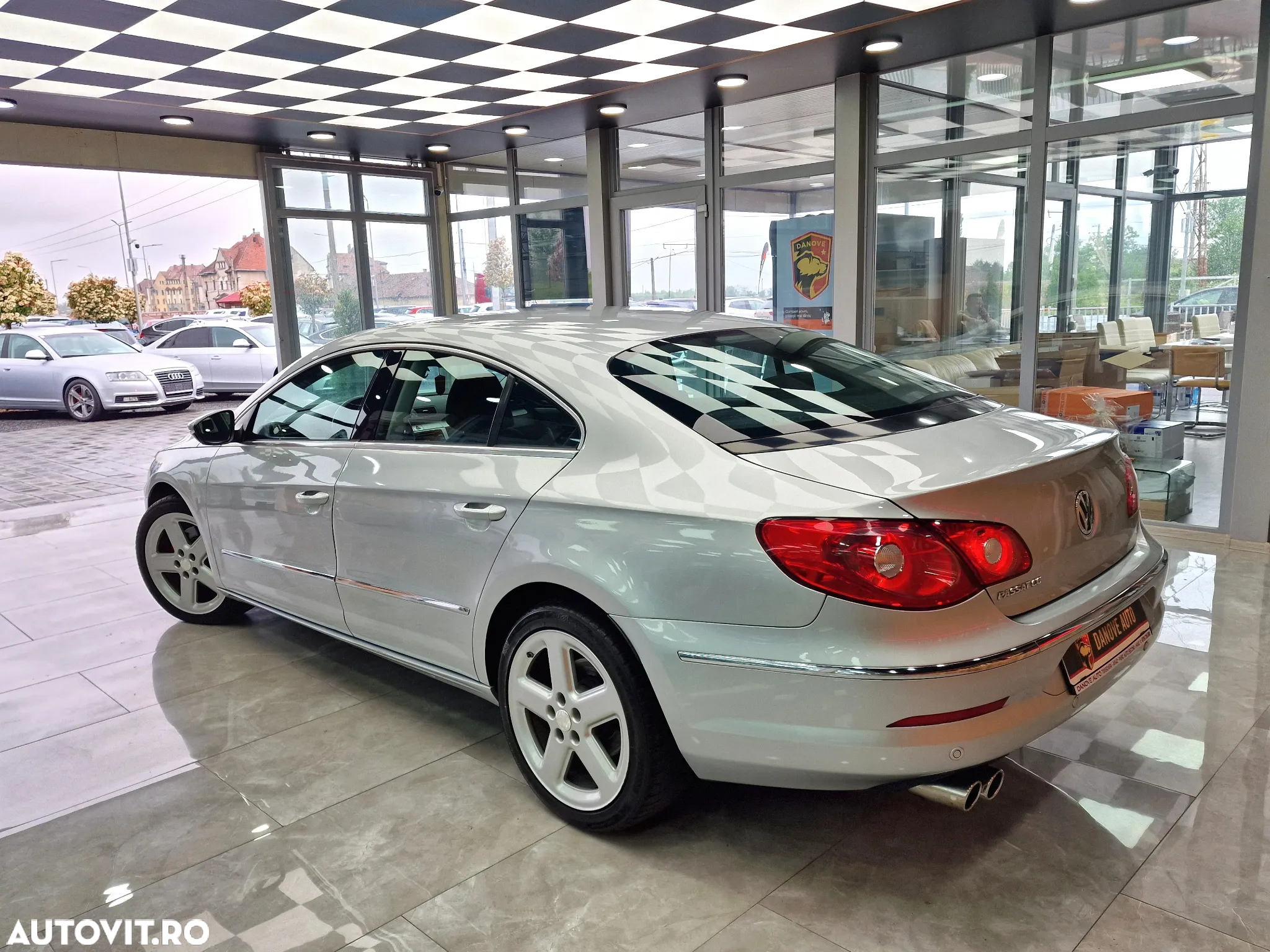 Volkswagen Passat CC 1.8 TSI DSG - 10