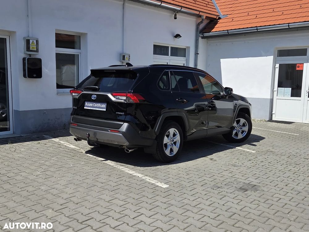 Toyota RAV4 - 4