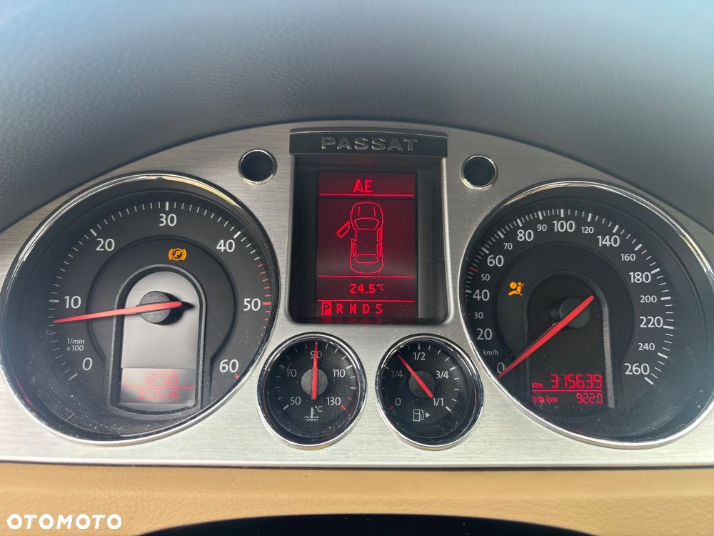 Volkswagen Passat 2.0 TDI DPF Highline DSG - 13