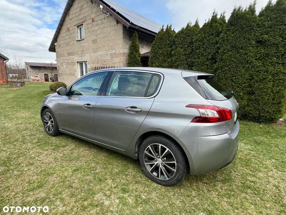 Peugeot 308 1.2 PureTech Allure S&S - 8