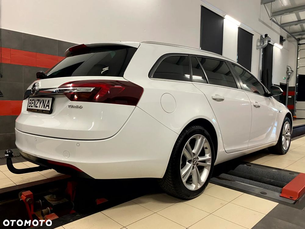 Opel Insignia 1.6 T Executive S&S - 12