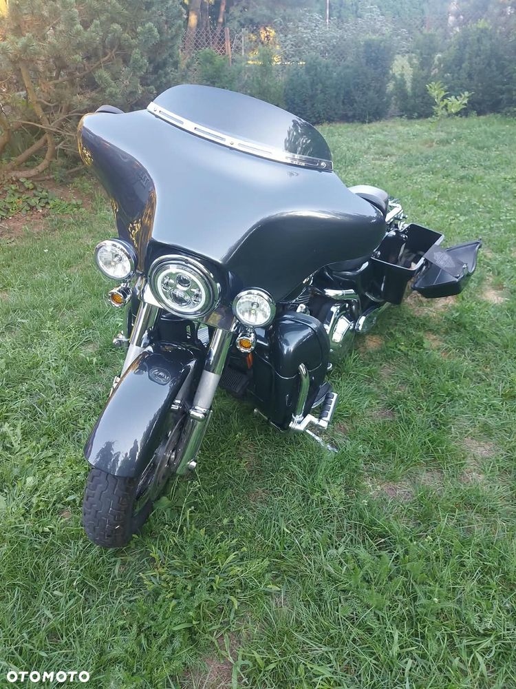 Harley-Davidson Touring Street Glide - 11