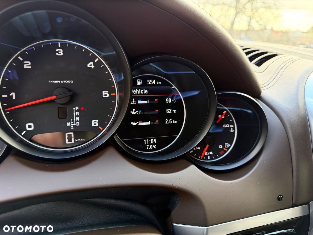 Porsche Cayenne Diesel Platinum Edition - 38