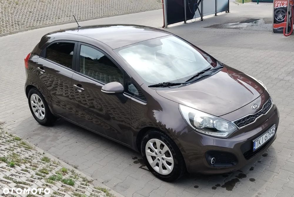 Kia Rio - 1