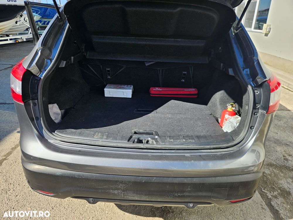 Nissan Qashqai 1.6 DCI Xtronic TEKNA+ - 23