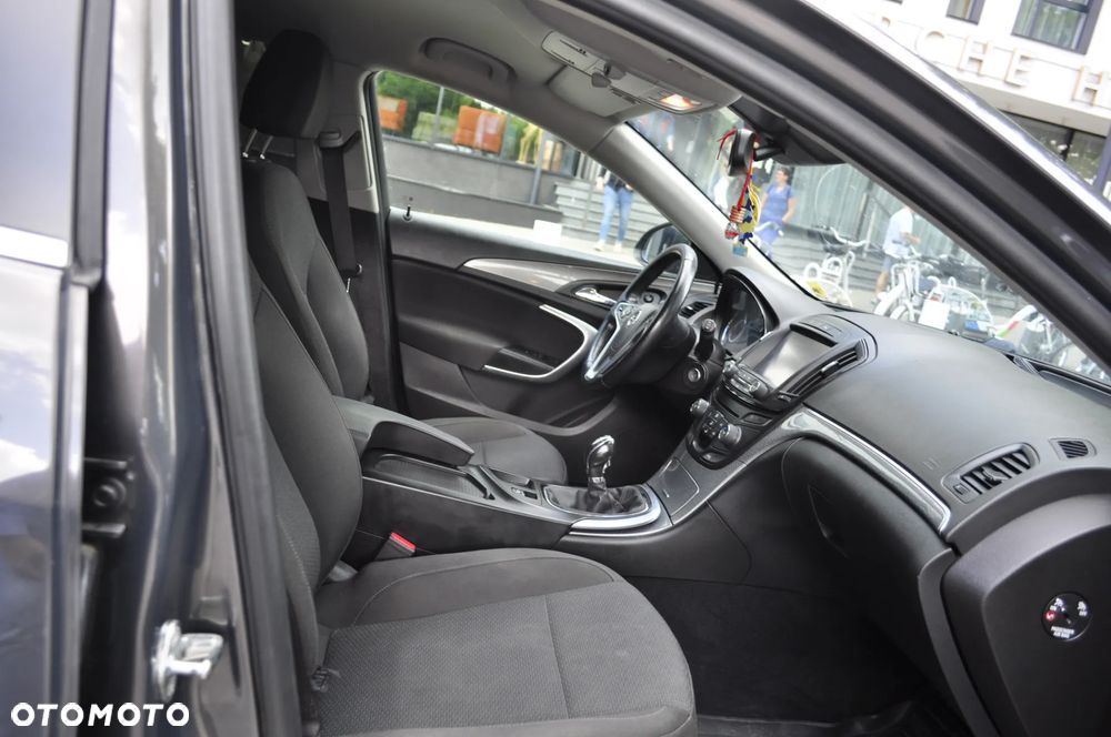 Opel Insignia - 18