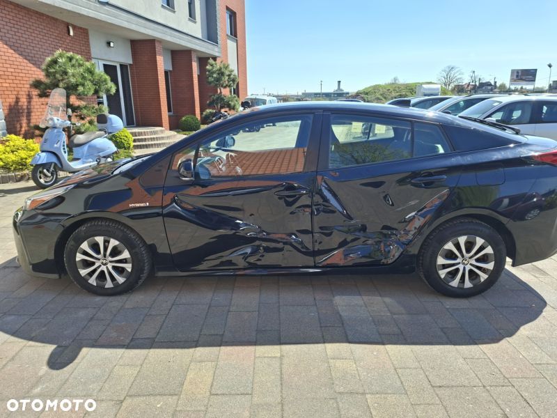 Toyota Prius (Hybrid) Executive - 5