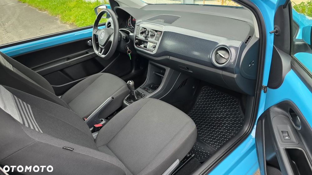 Volkswagen up! TSI (BlueMotion Technology) move - 22