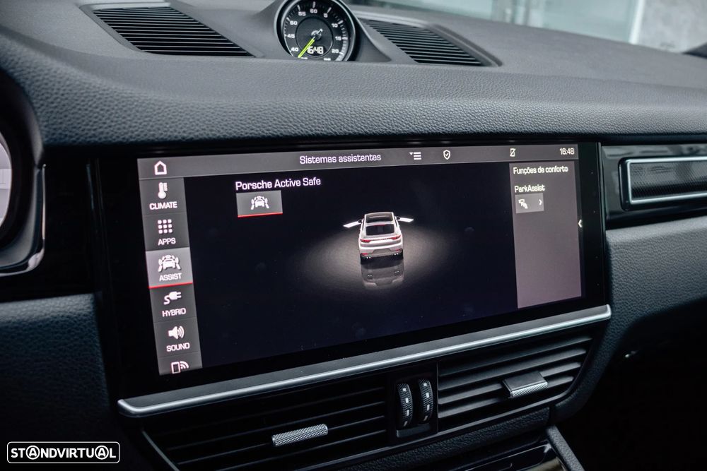 Porsche Cayenne Coupé E-Hybrid - 26