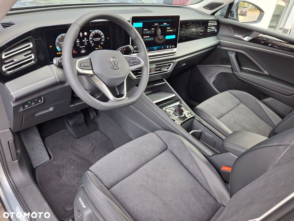 Volkswagen Tiguan - 11