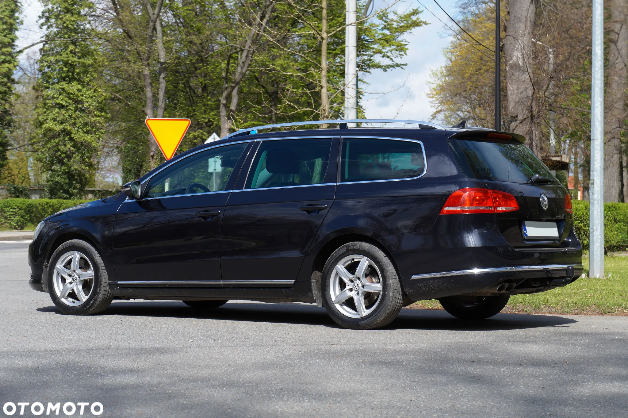 Volkswagen Passat - 8