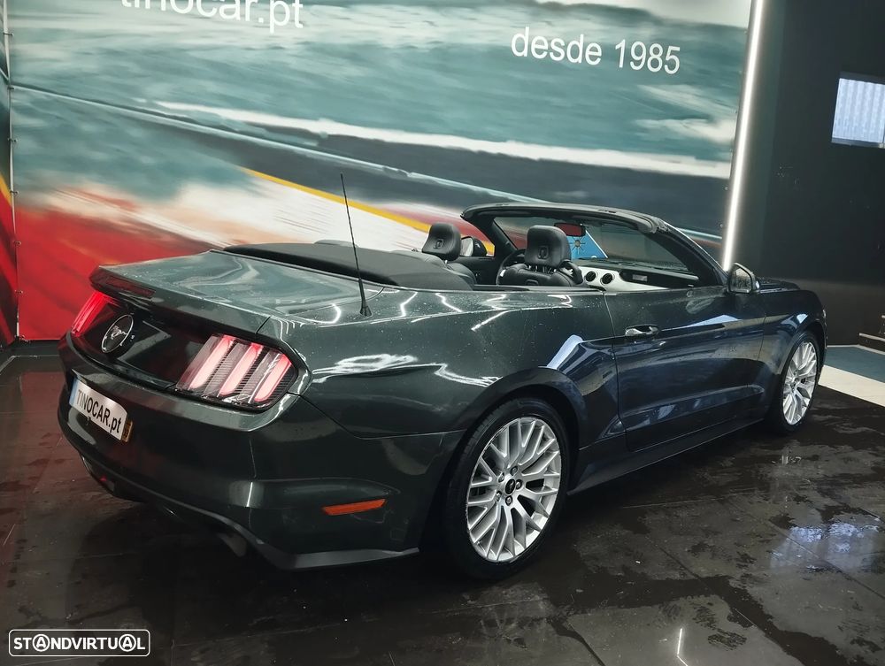Ford Mustang 2.3i EcoBoost - 13