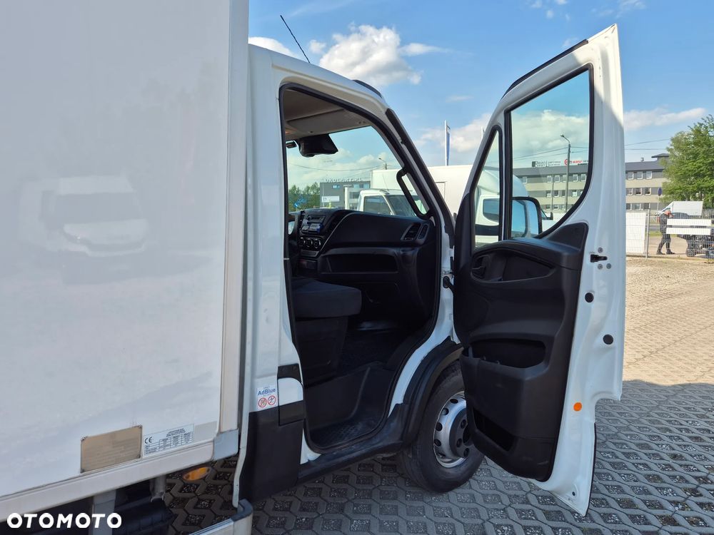Iveco Daily 72C18 / 35C18 chłodnia XARIOS 600, hakówka, 3.0HPT, klimatyzacja - 18