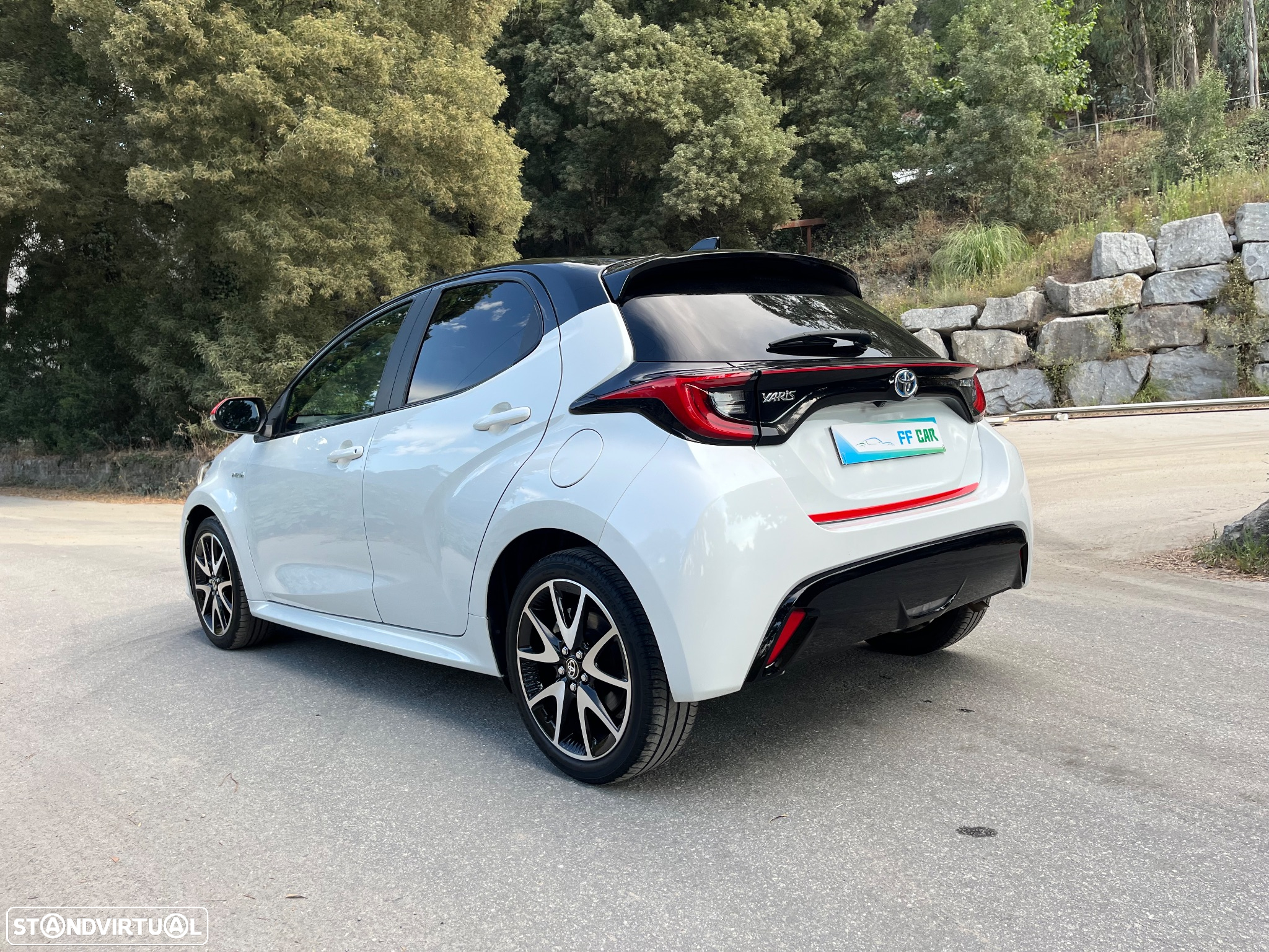 Toyota Yaris 1.5 HDF Premier Edition - 10