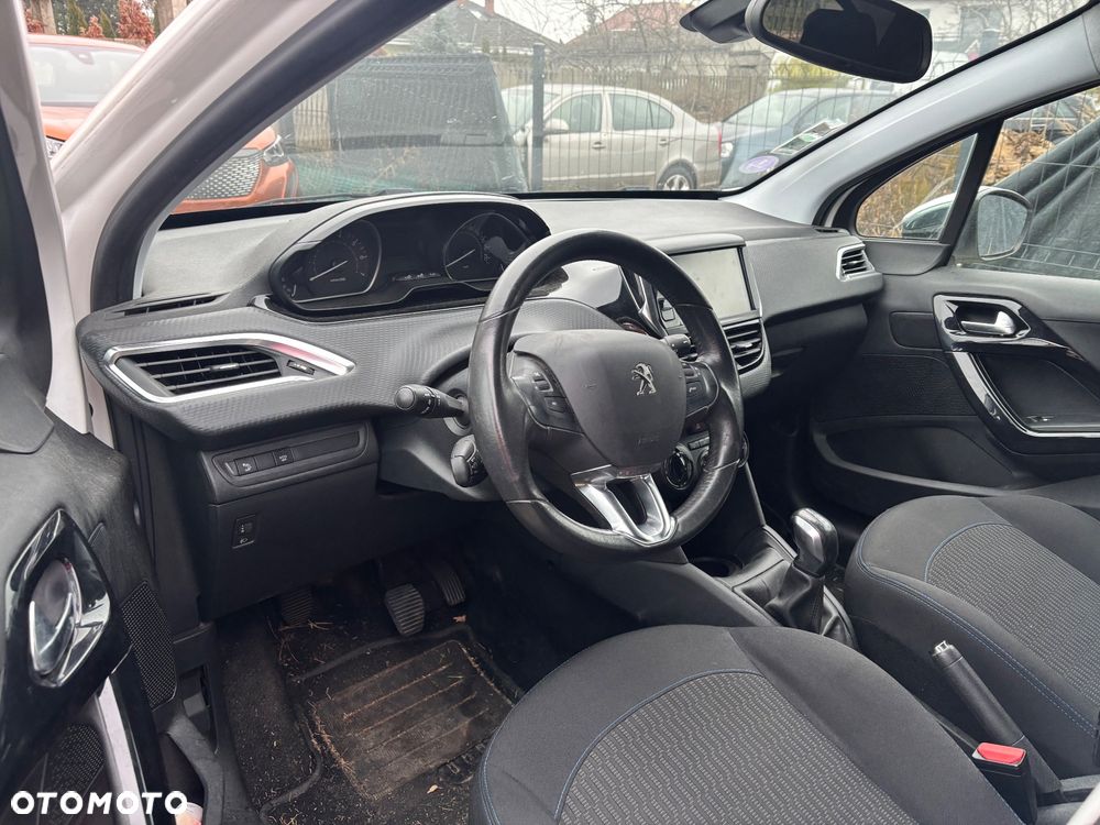 Peugeot 208 PureTech 82 Start & Stop Allure - 3