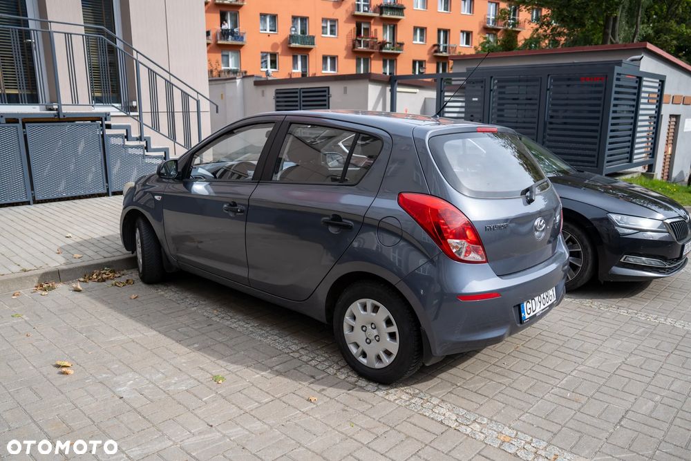 Hyundai I20 2013 photo 2