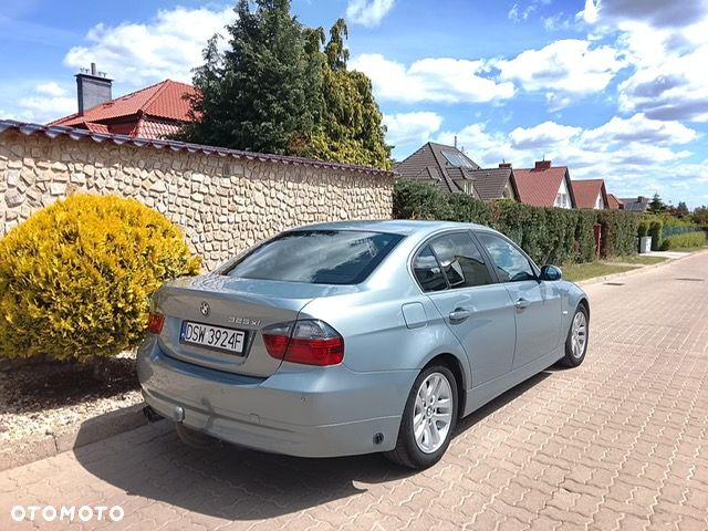 BMW Seria 3 325xi - 5