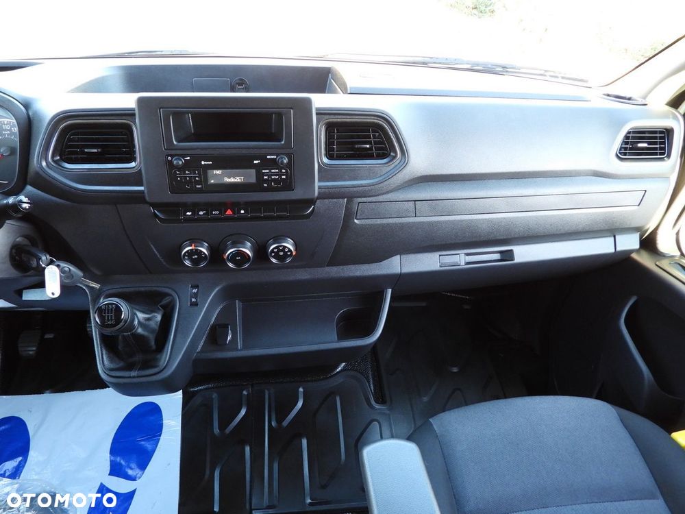 Renault MASTER PLANDEKA 8 PALET WEBASTO TEMPOMAT LEDY KLIMATYZACJA  165KM - 31