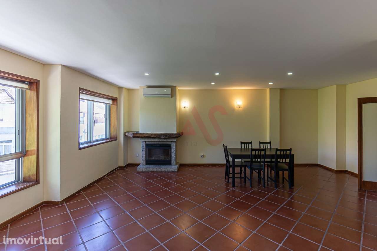 Apartamento T4 Duplex | Próximo das Faculdades | com 4 Quartos ( 1 Sui - Grande imagem: 5/39