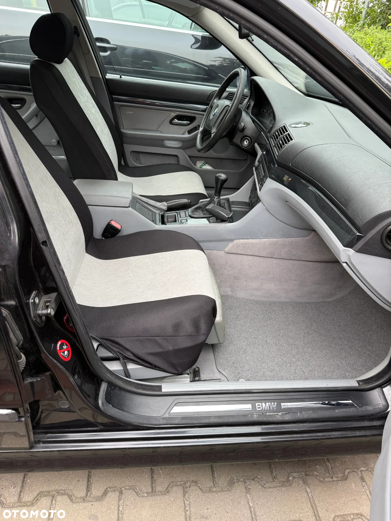 BMW Seria 5 523i - 23