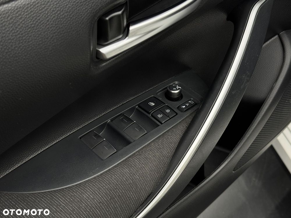 Toyota Corolla 1.8 Hybrid Comfort - 22
