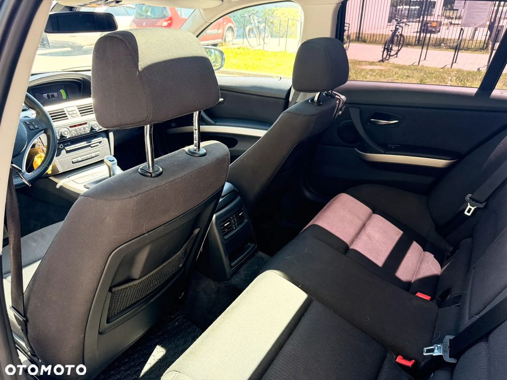 BMW Seria 3 - 18