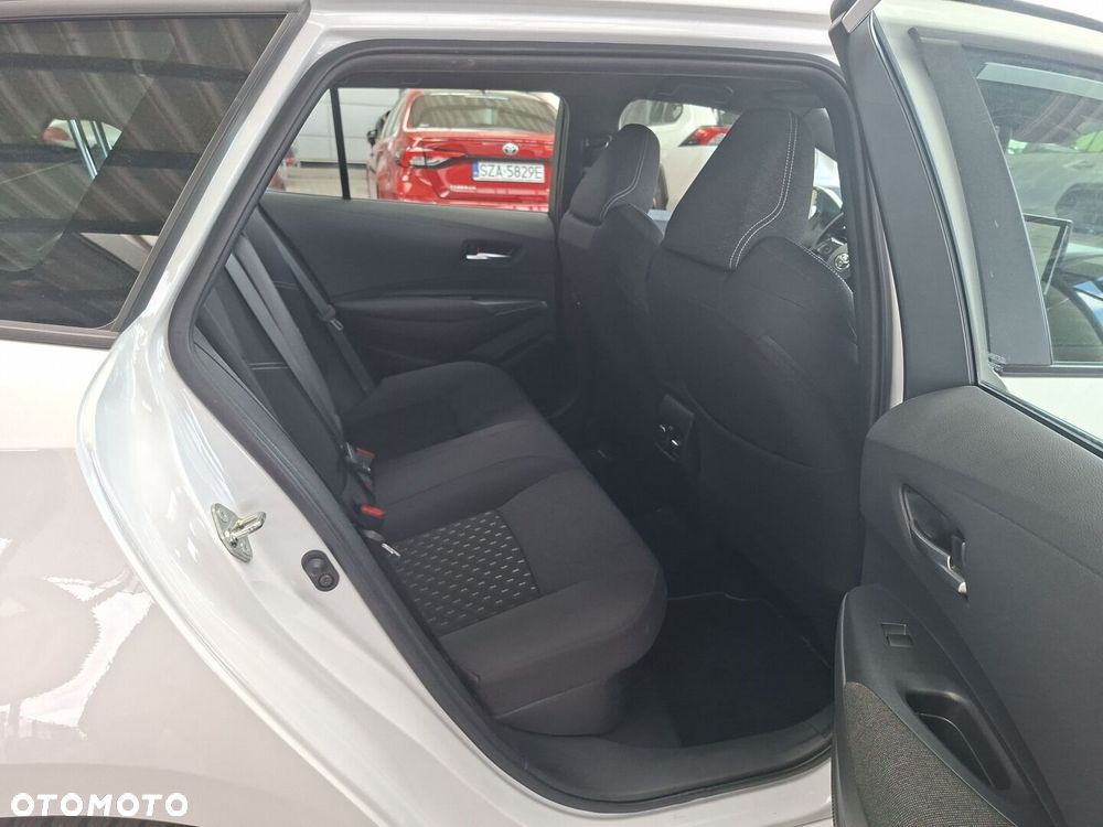Toyota Corolla - 12