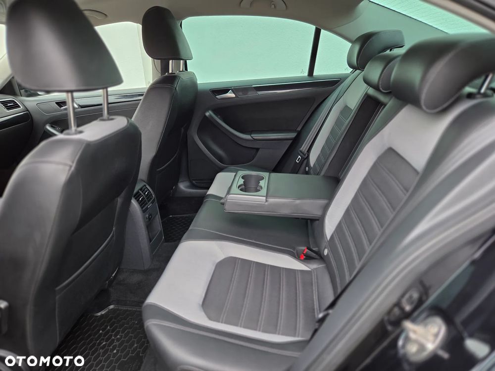 Volkswagen Jetta 2.0 TDI DPF BMT Highline DSG - 23