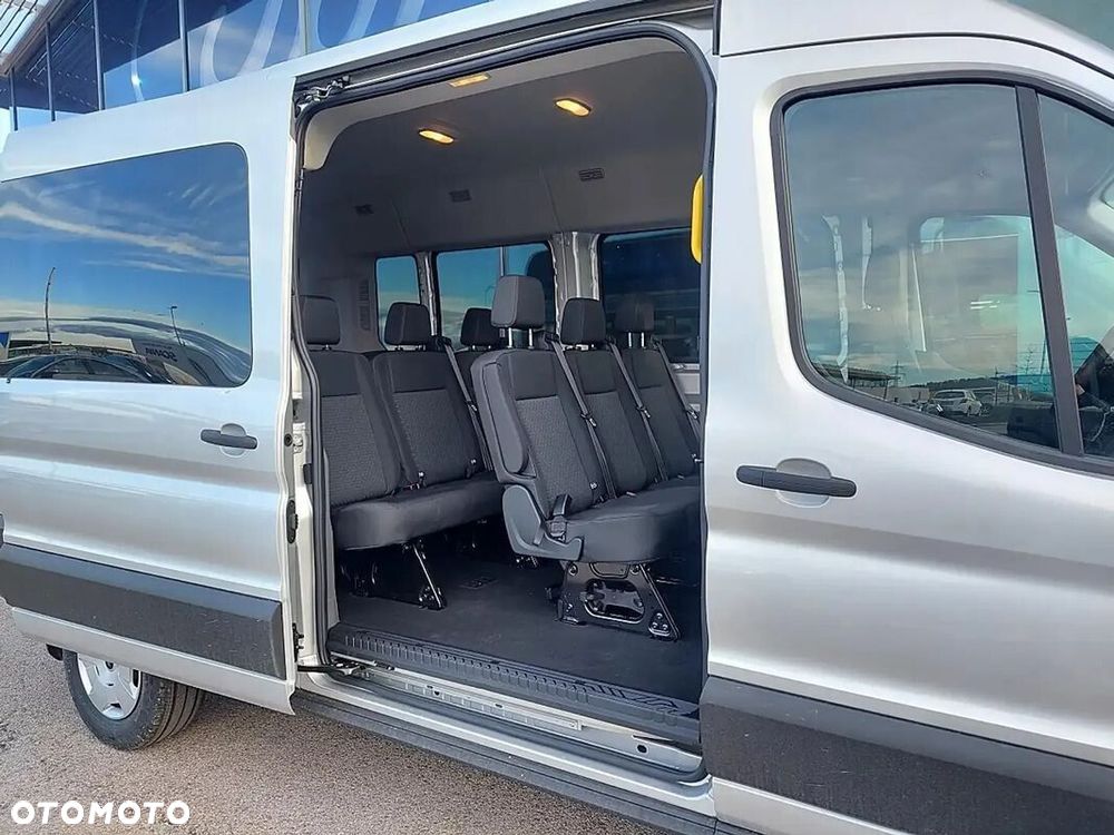 Ford transit Kombi 2.0 150KM Automat A8 Klima na tył - 6