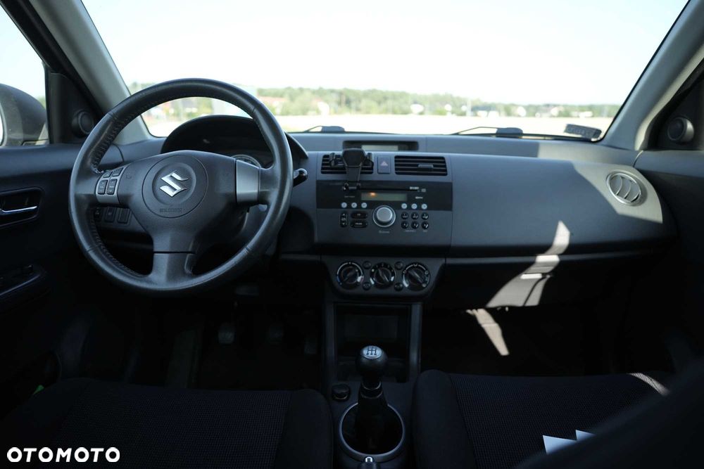Suzuki Swift - 6