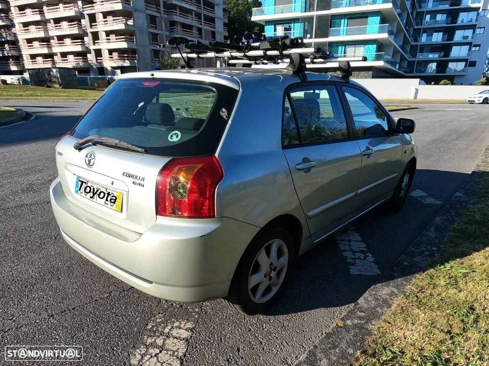 Toyota Corolla - 4