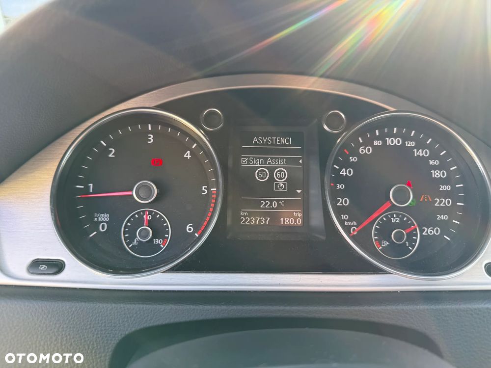 Volkswagen Passat 2.0 TDI 4Mot Highline DSG - 9