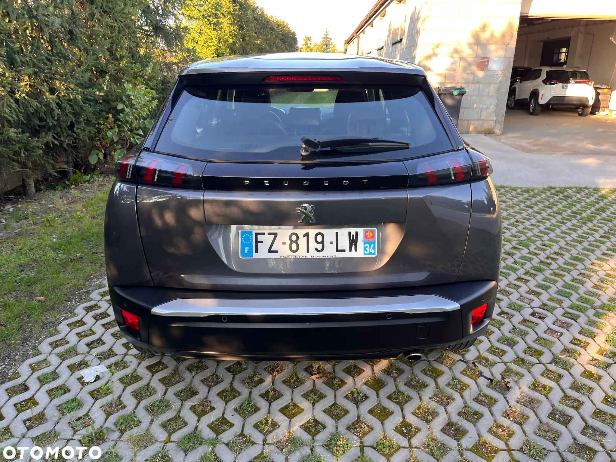 Peugeot 2008 1.5 BlueHDi Active S&S - 4