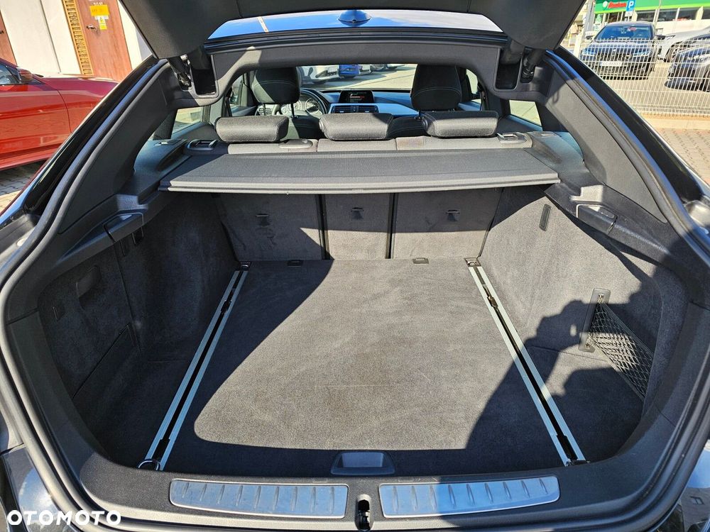 BMW Seria 3 318d M Sport - 18